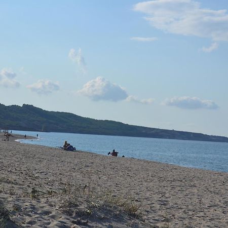 Miramare Struttura Sulla Spiaggia 普拉塔莫纳 外观 照片